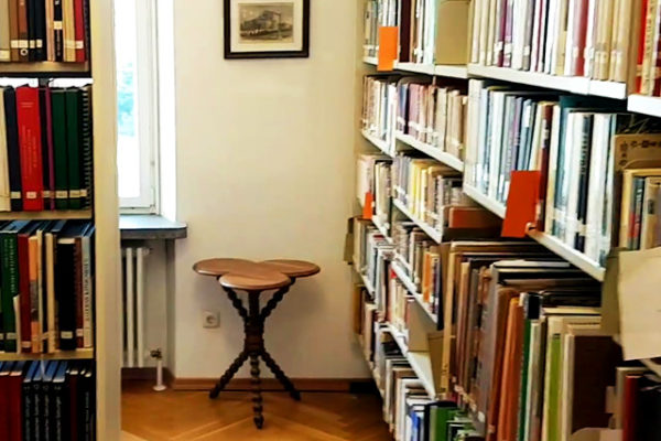 Foto: Forschungsbibliothek der Richard-Wagner-Stiftung im Siegfried Wagner-Haus