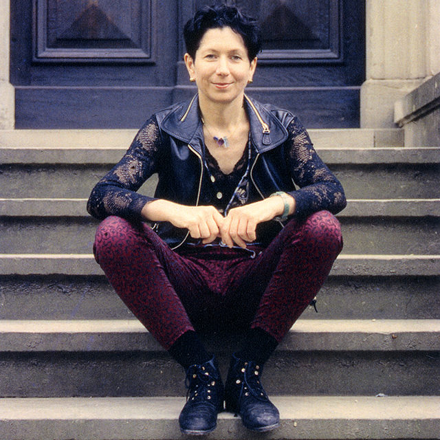 Foto: rosalie auf der Vortreppe von Haus Wahnfried, 1994